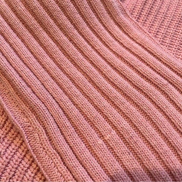 POL Chunky Mock Turtleneck Wide Sleeve Cropped Hi-Low Hem Distressed Sweater - Picture 11 of 16